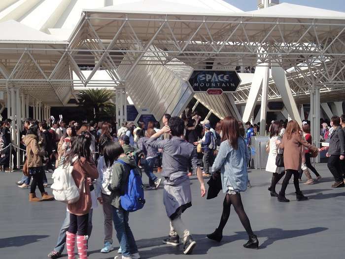 disneyland space mountain