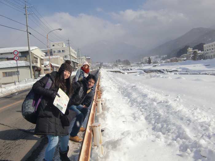 snow-monkeys-monos-nagano-yudanaka-shibu-onsen-006-camino-desde-yudanaka-eki-a-shibu-onsen-009