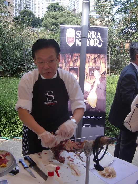 Celebracion Dia Hispanidad Embajada España Tokyo Jamon Serrano
