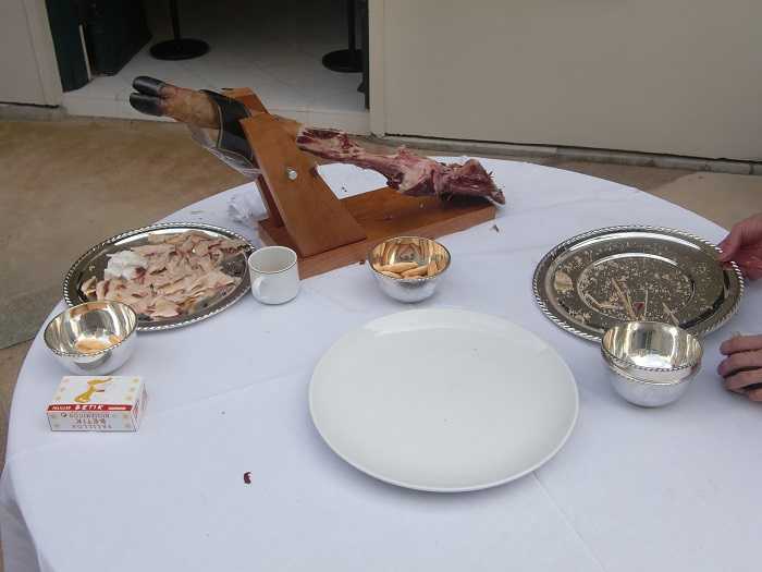 Celebracion Dia Hispanidad Embajada España Tokyo Jamon serrano