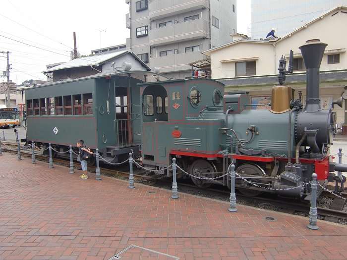 Viejo tranvia expuesto en Dogo Onsen