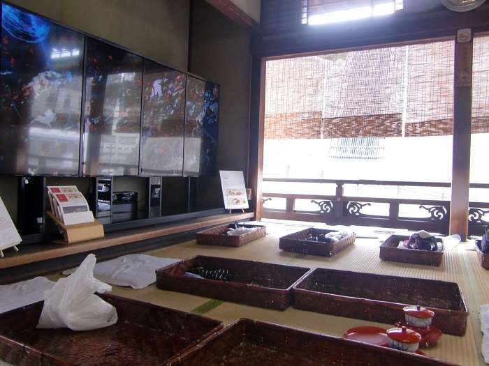 Shikoku. Ehime e Imahabara 015 - Dogo Onsen. Zona relax