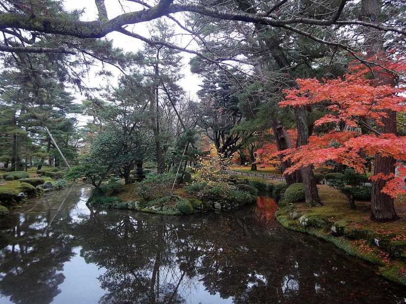 jardin Kenrokuen kanazawa riachuelo