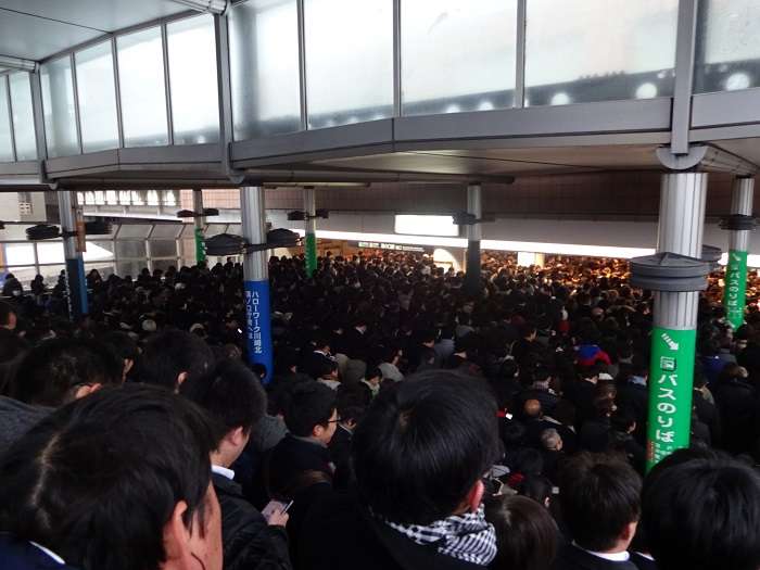 Cola kilometrica Nevada Japon 18 Enero 2016