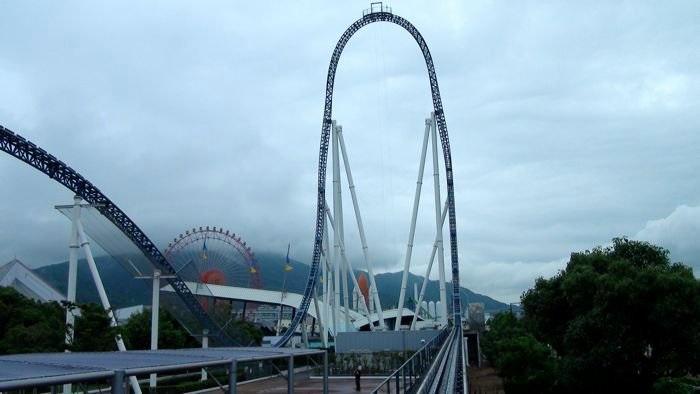 zaturn themparkreview rollercoaster
