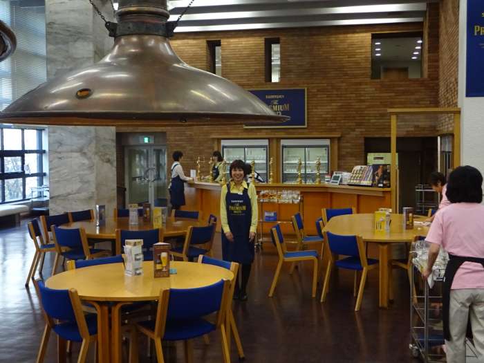 suntory-beer-salon-03-asientos