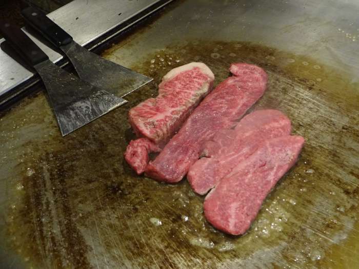 steak land carne kobe 4 piezas en plancha