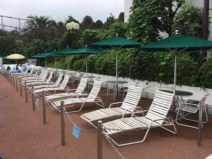 yomiuriland wai parasol seat